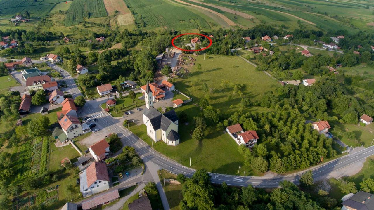 Studio Apartment Karlo Dreznik Grad Екстер'єр фото