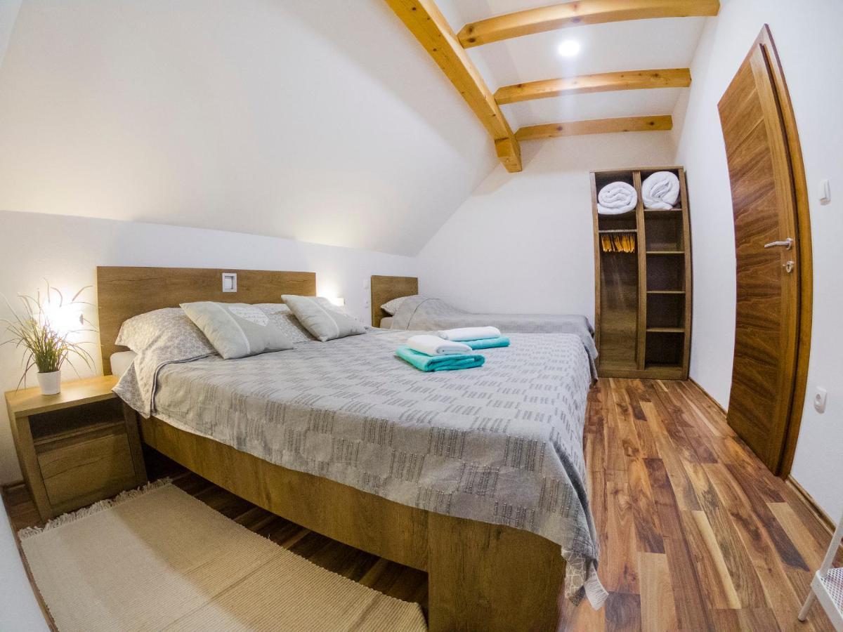 Studio Apartment Karlo Dreznik Grad Екстер'єр фото